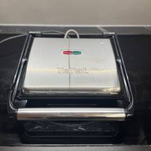 Aufsicht auf den Tefal-Kontaktgrill.