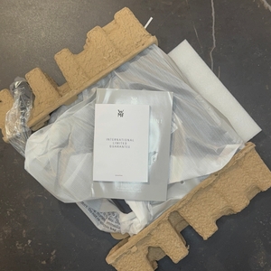 Der getestete Kontaktgrill von WMF ausgepackt.