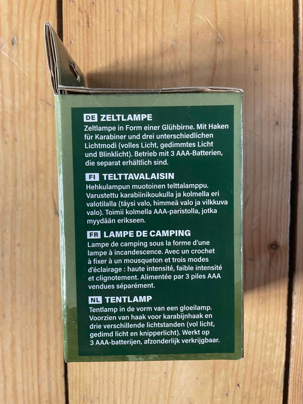 Campinglampe getestet: Seite der Verpackung mit Beschreibung.
