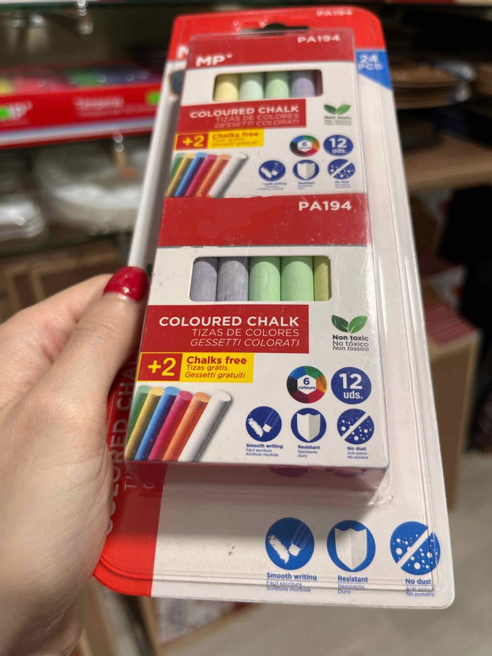 Eine Packung getestete Kreidefarbe.