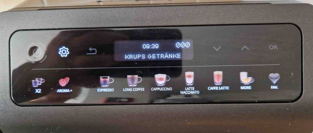 Die Anzeige auf der getesteten Kaffeemaschine zeigt die Kaffeeauswahl an.