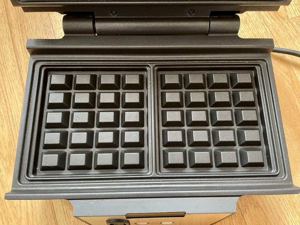 Waffeleisen-Test: Blick auf die Wechselplatten eines getesteten Waffeleisens.