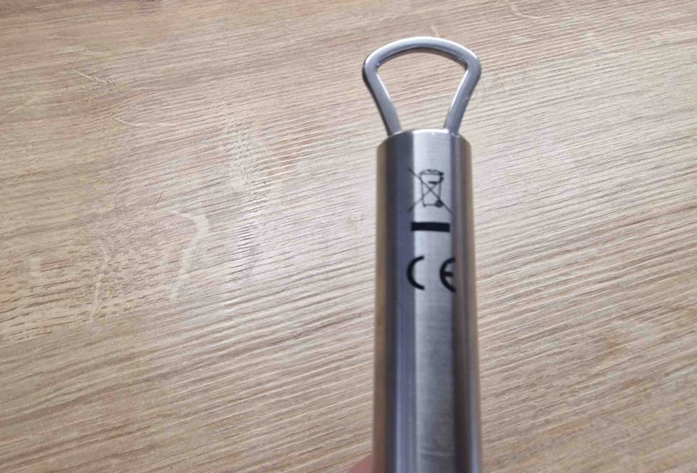 Getestetes Küchenthermometer für Flüssigkeiten aus Edelstahl. 