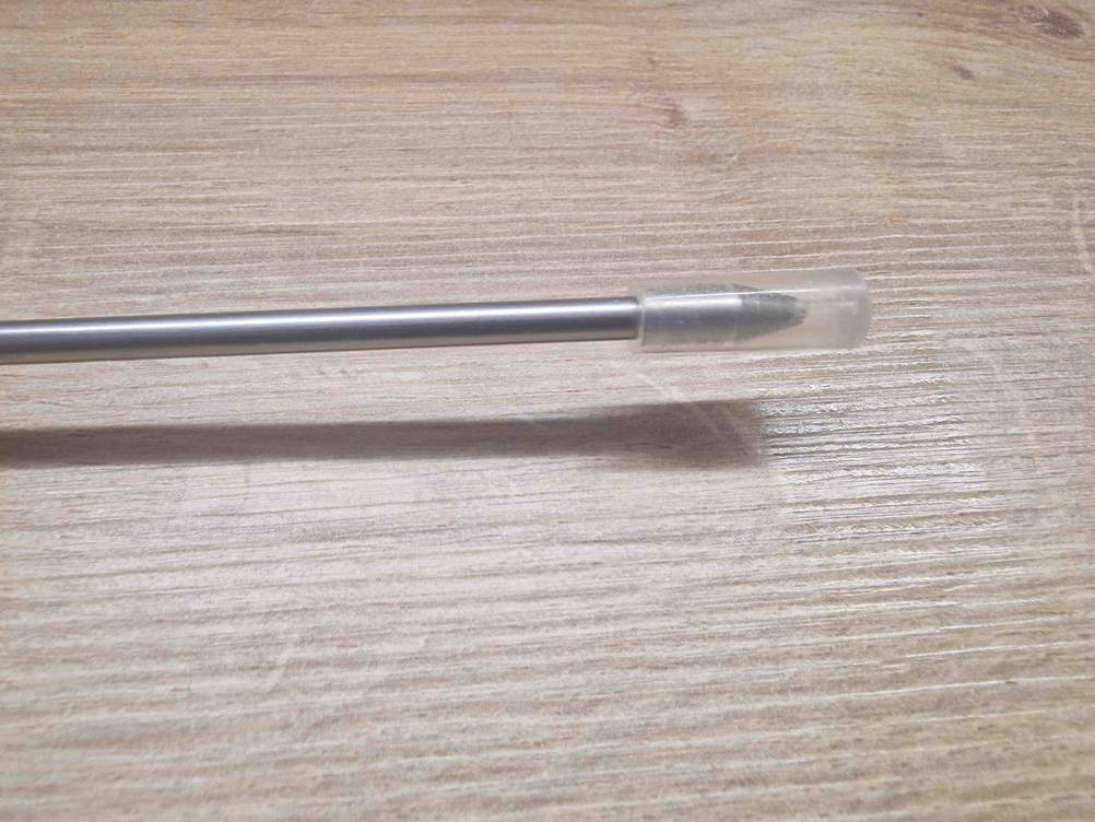 Küchenthermometer für Flüssigkeiten-Test: Nahaufnahme der Spitze.