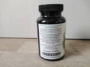 Kurkuma-Kapseln-Test: Aufnahme der Inhaltsstoffe von Kurkuma-Kapseln. 