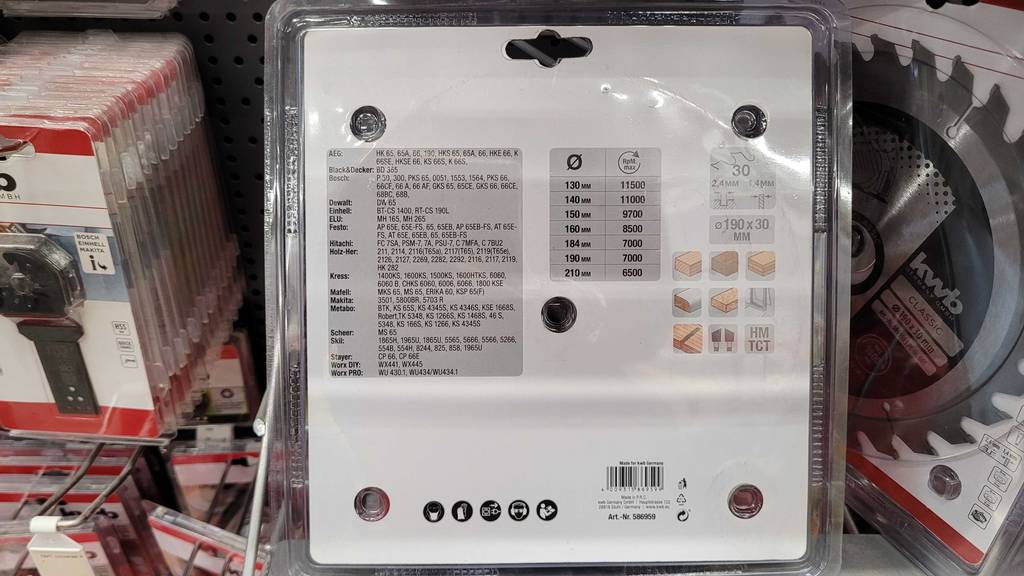Rückseite der Verpackung eines Sägeblatts 190x30 im Test, auf dem geeignete Geräte aufgelistet sind.