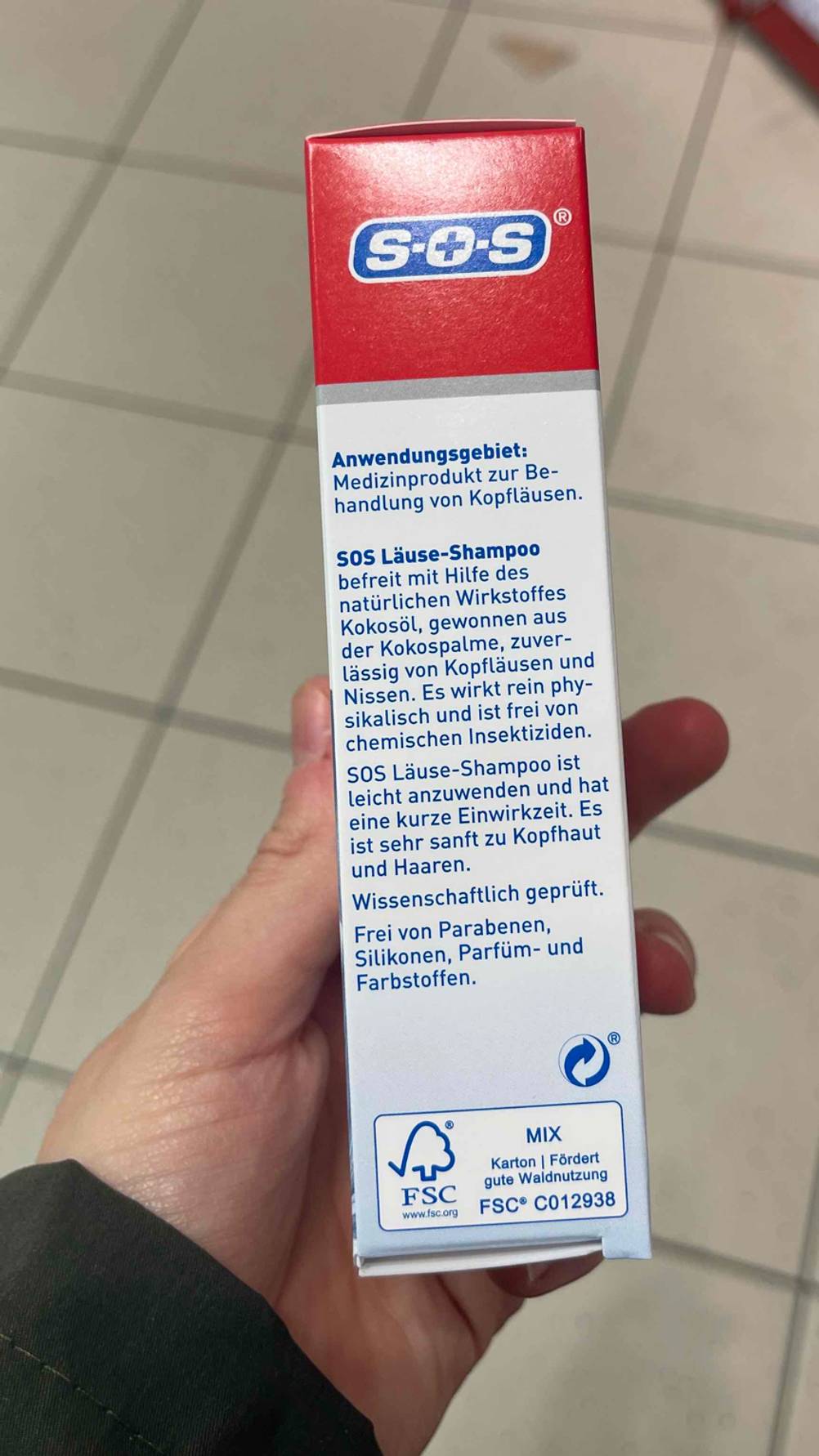 Läuse-Shampoo-Test: Auf einer Seite der Verpackung stehen Informationen zum Anwendungsgebiet.