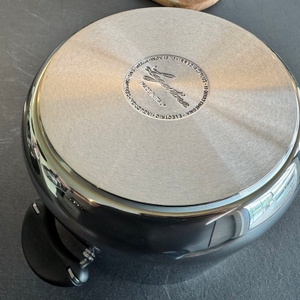 Der Lagostina Mia Lagoeasy'Up von unten.