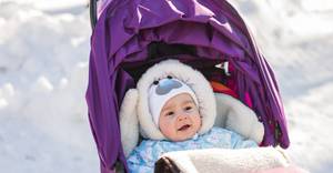 Besonders im Winter sind Baby-Lammfelle im Kinderwagen sehr kuschelig.
