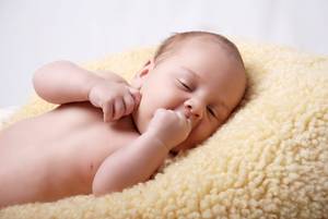 Lammfelle für Babys von guter Qualität können gewaschen werden.