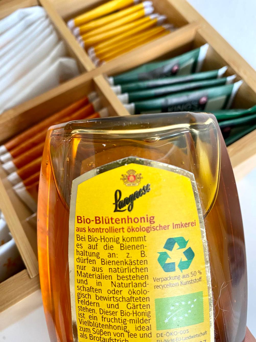 Bio-Honig getestet: Label der Rückseite in Nahaufnahme.