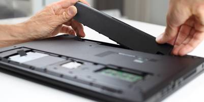 Akkuwechsel am Laptop getestet