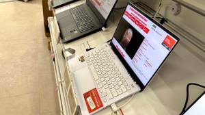 Ein Laptop von Asus.