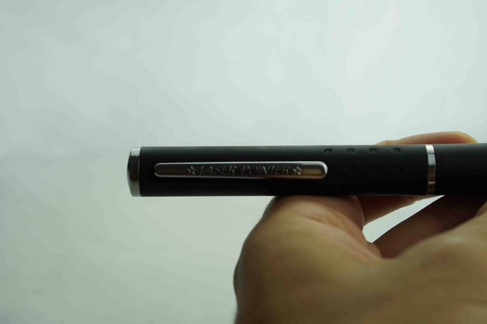 Laserpointer im Test: Detailansicht des Befestigungsclips.