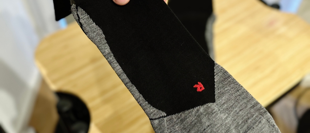 Die Laufsocke von Falke in der Detailansicht.