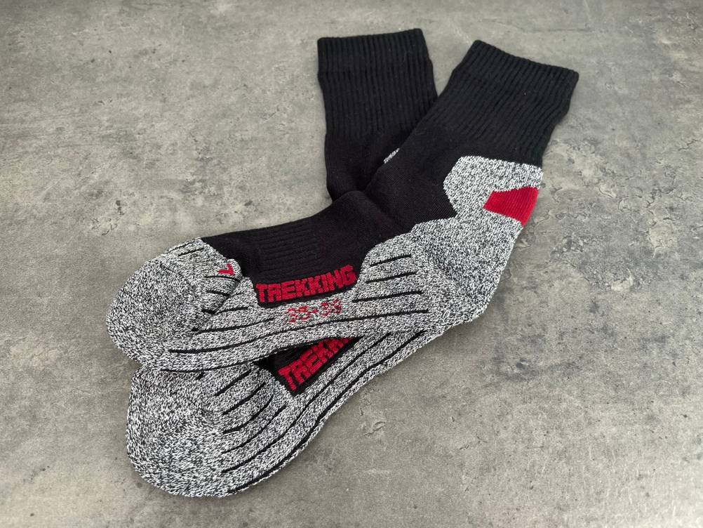Laufsocken von Sockenkauf24 sind aus einem schnelltrocknenden und schweißabweisenden Mischgewebe gefertigt.