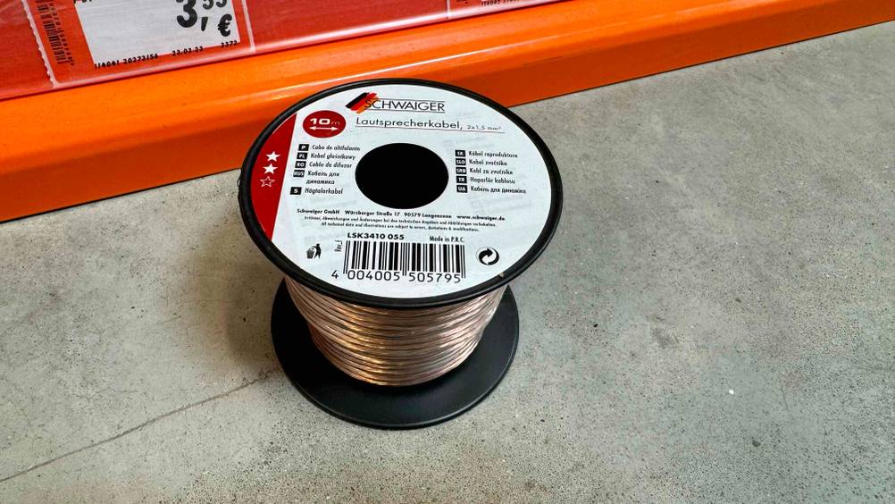Lautsprecherkabel im Test: Nahaufnahme des Aufdrucks auf der Rolle.