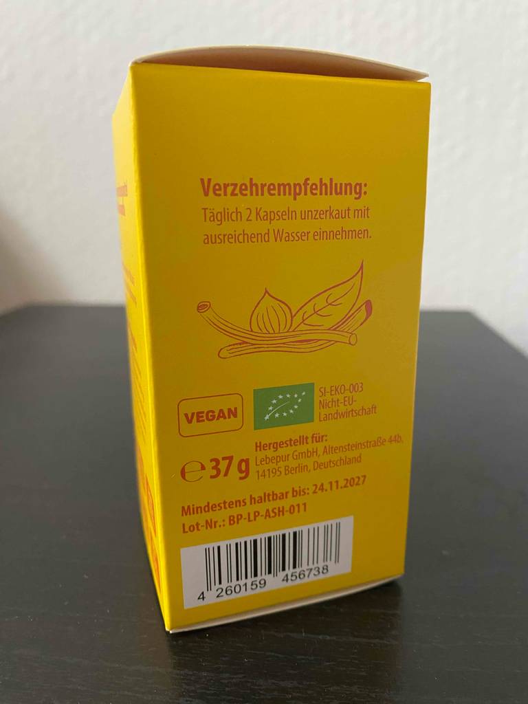 Bio-Ashwagandha-Kapseln getestet: Auf der Seite der Kartonverpackung steht die Verzehrempfehlung.