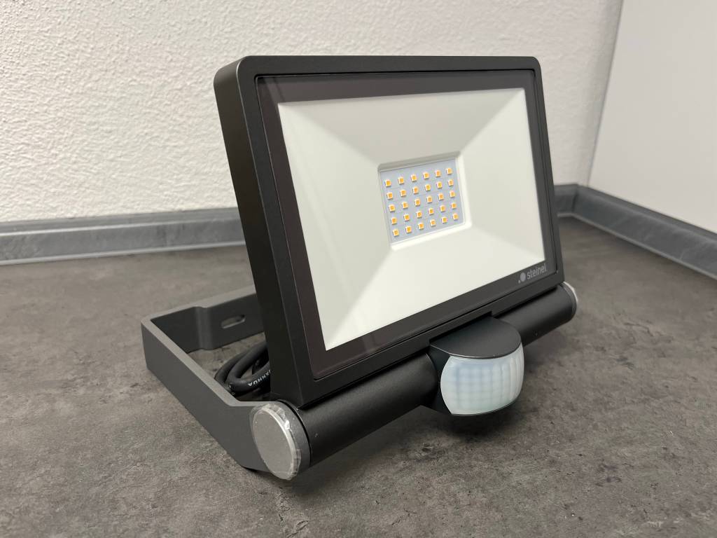 Viele LED-Strahler sind für den Einsatz im Innen- sowie Außenbereich geeignet.
