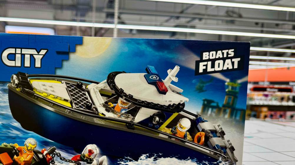 Lego-Schiff-Test: Nahaufnahme der Verpackung mit Grafik.