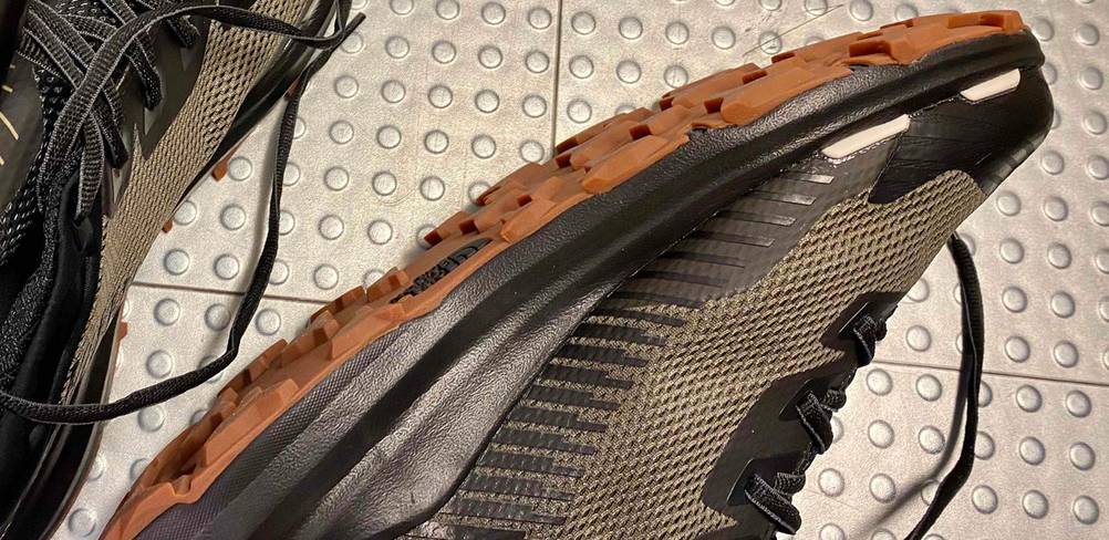 The-North-Face-Leichtwanderschuhe-Herren im Test: Ein Bild der Sohlenstärke. 