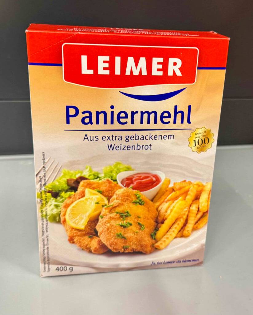 Das getestete Paniermehl befindet sich in einer 400-g-Packung der Marke Leimer und besteht aus extra gebackenem Weizenbrot.