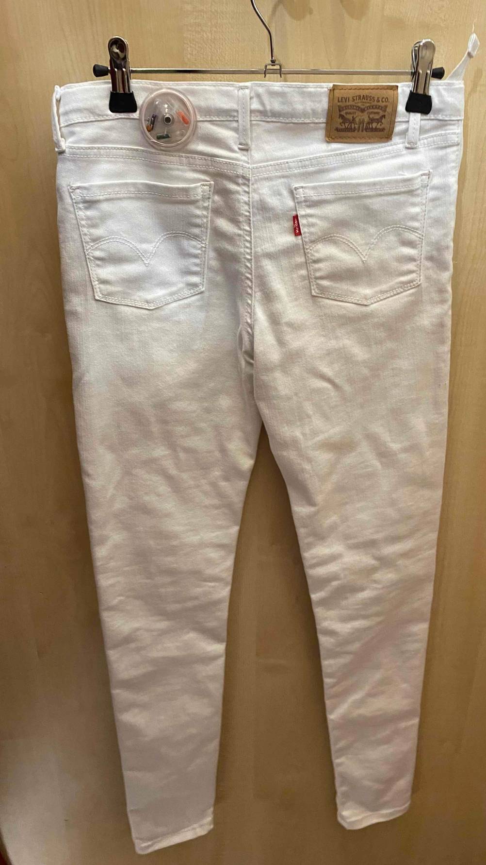 levis-jeans-damen in weiß 
