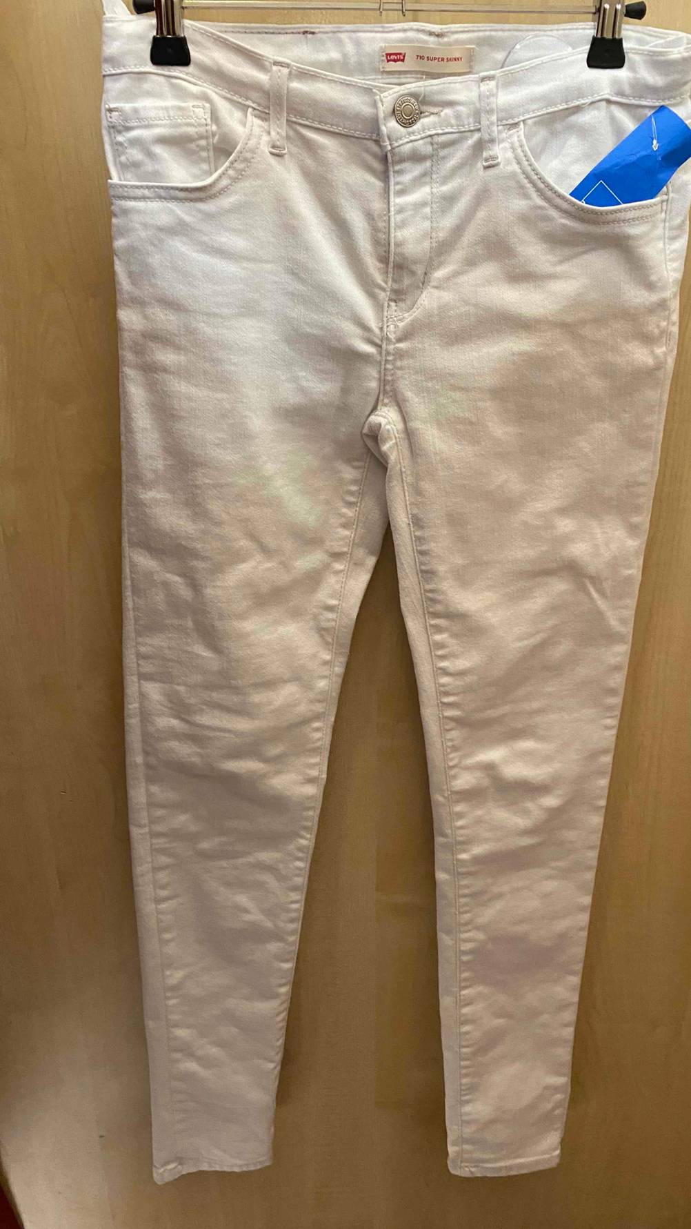 levis-jeans-damen in weiß