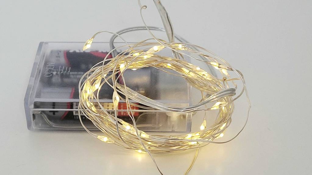 Lichterkette-Test: eine warmweiße Lichterkette mit 3 Batterien