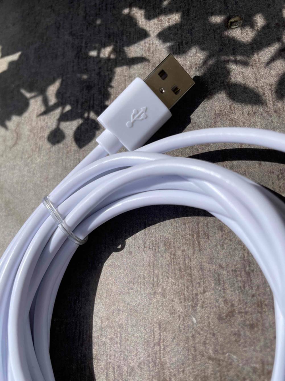 Gerollter Lightning-Kabel