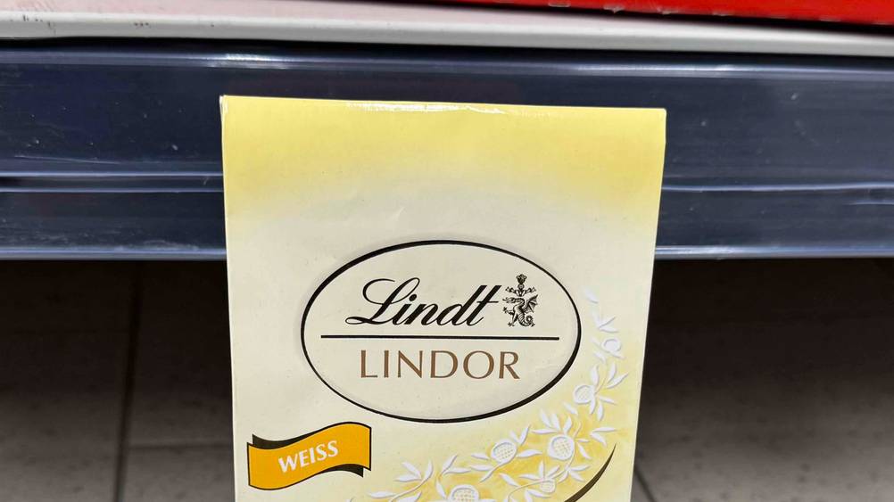 Lindor-Kugeln-Test: Nahaufnahme des Logos auf der Verpackung.