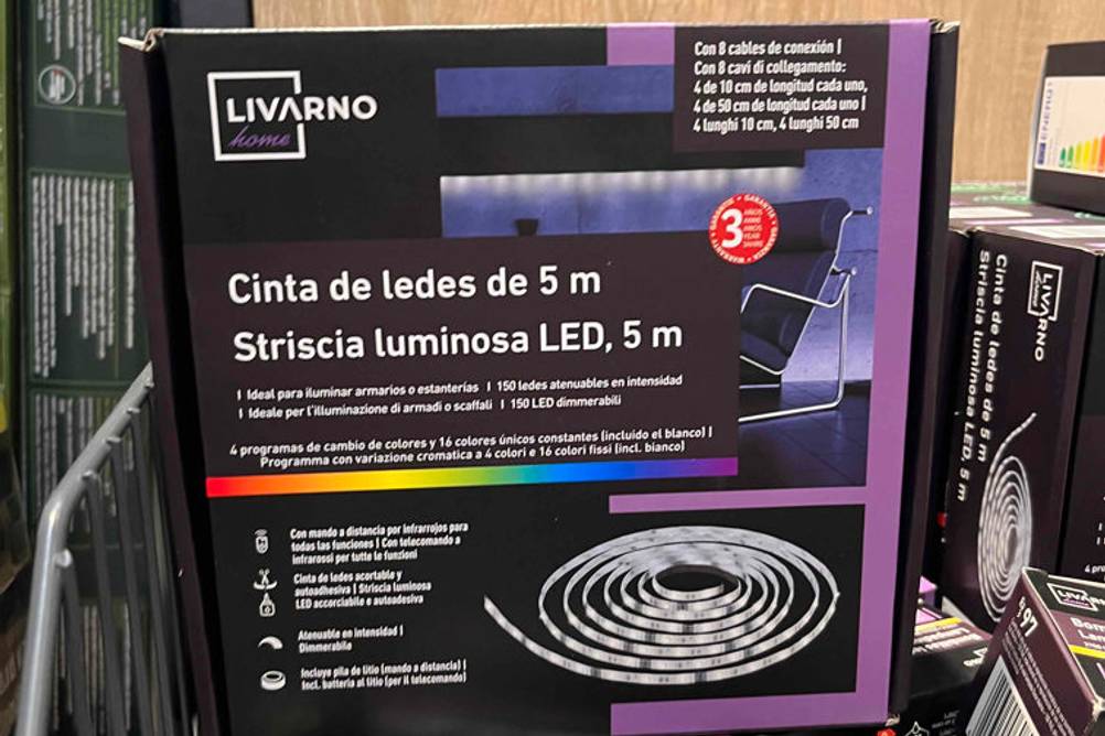 Led-Lichtschlauch-Test: Verpackung liegt im Verkaufsregal.