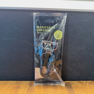 Der Lurch 10093 Sparschäler in seiner Plastikverpackung.