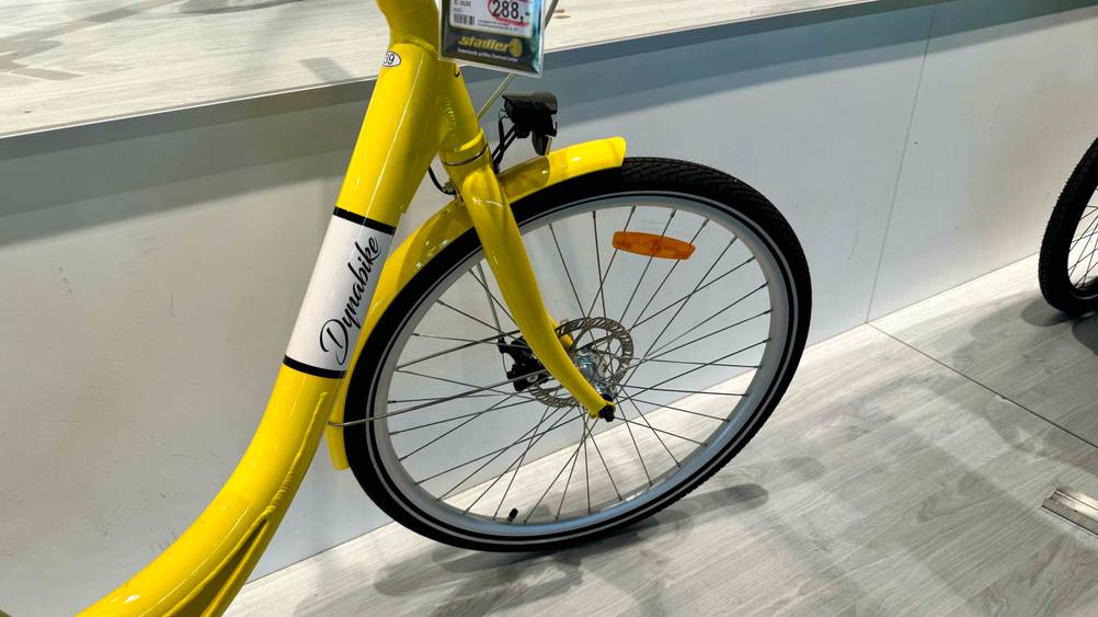 Mädchenfahrrad 26 Zoll getestet: Nahaufnahme des Vorderreifens.