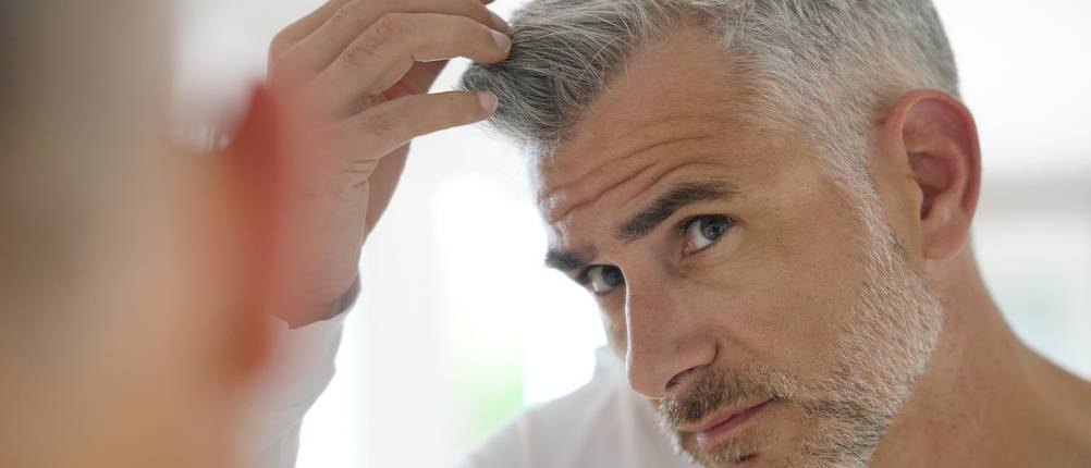 Männer-Shampoo gegen graue Haare