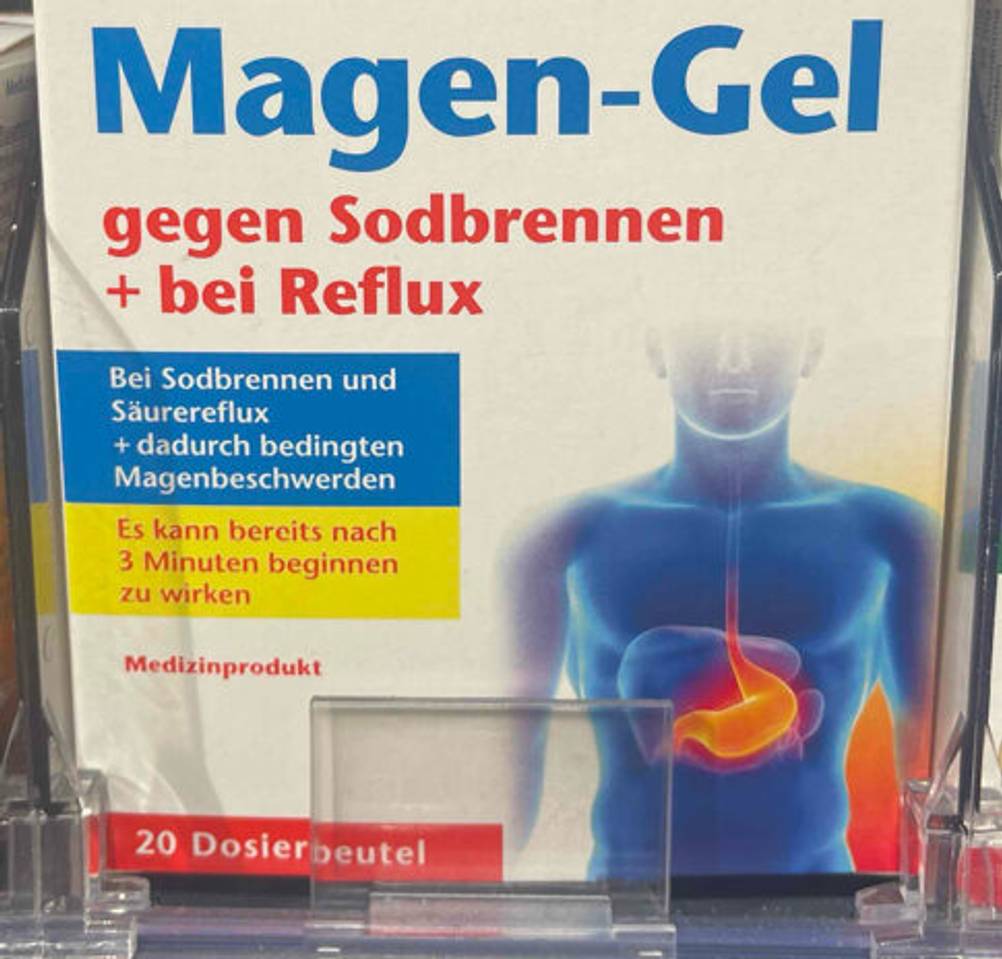 Nahaufnahme der Verpackung mit Logo und Artikelbezeichung des getesteten Magen-Gels.