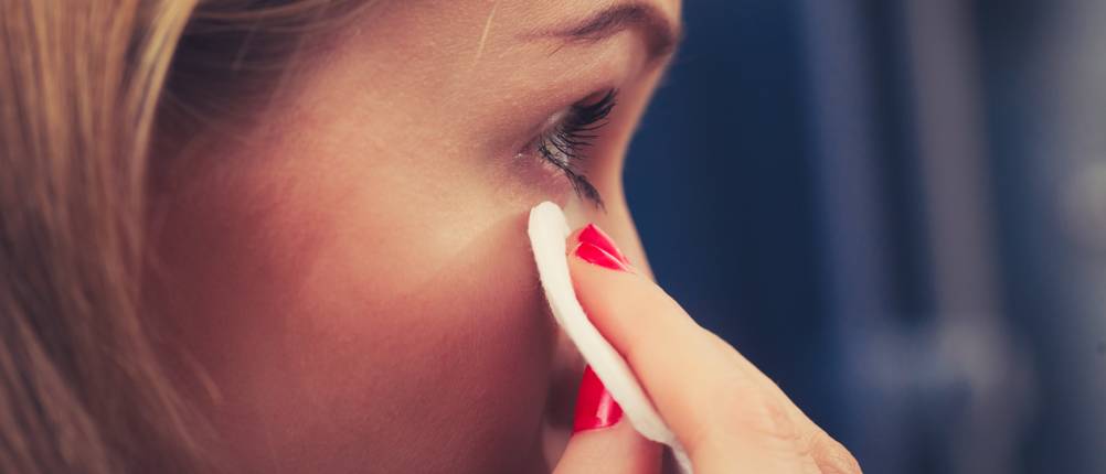 Make-Up-Entferner-Testerin