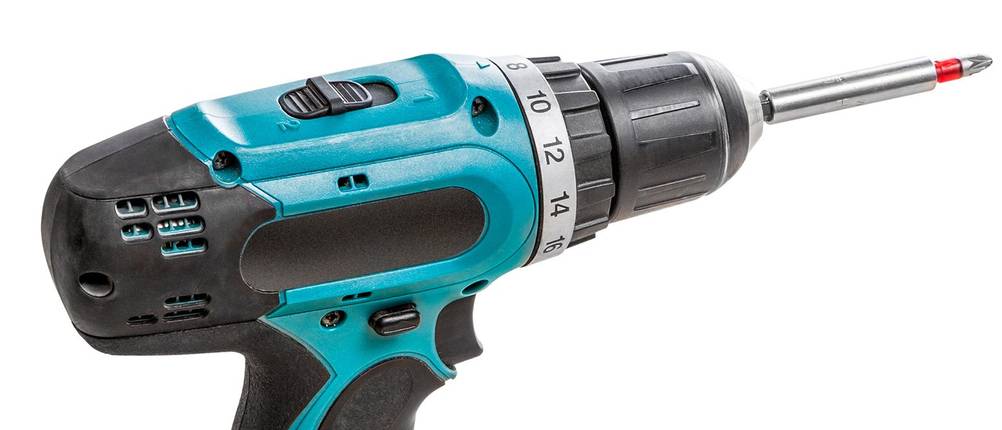 Gangschaltung an einem Akku-Schlagbohrschrauber 18V von Makita.