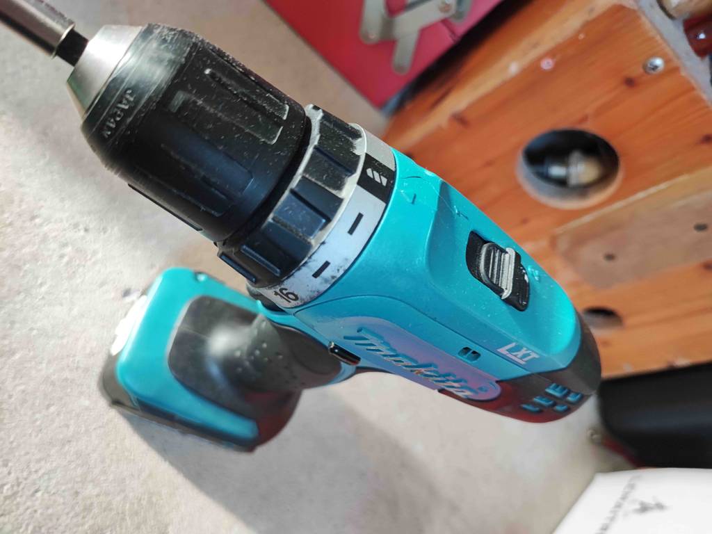 makita-akkuschrauber-12V oder 8V