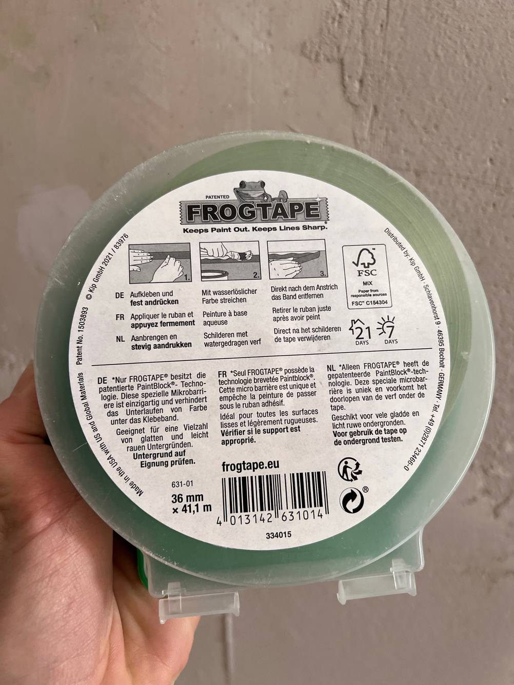 Rückseite von einer getesteten Malerkrepp-Packung. 