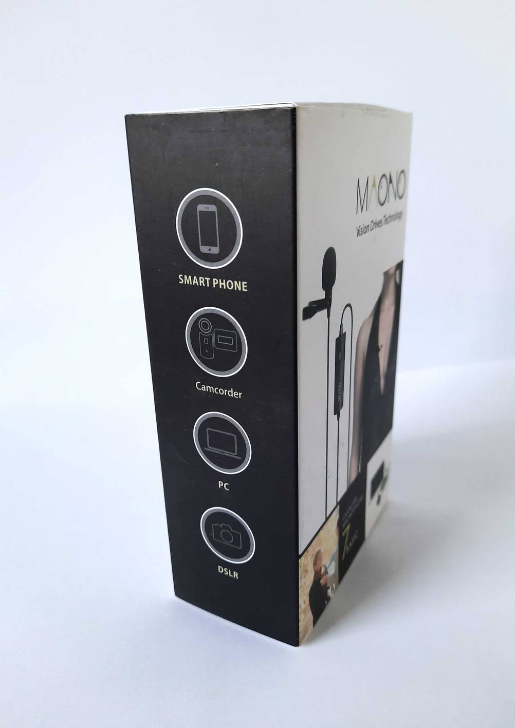 Seitenansicht der Originalverpackung eines getesteten Handy-Mikrofons mit Anschlussmöglichkeiten.