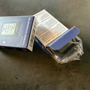 Ein Mavori E0345 wurde halb aus der Verpackung gezogen