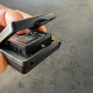 Der Standfuß vom Mavori E0345 ist ausgeklappt