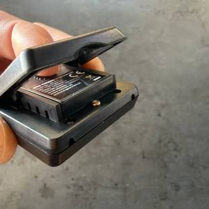 Der Standfuß vom Mavori E0345 ist ausgeklappt