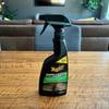 Der Meguiar's Polsterreiniger ME G9416 steht auf einem Tisch