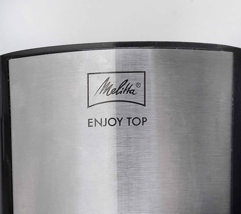 Auf einer getesteten Melitta-Kaffeemaschine ist die Marke und das Model eingedruckt.
