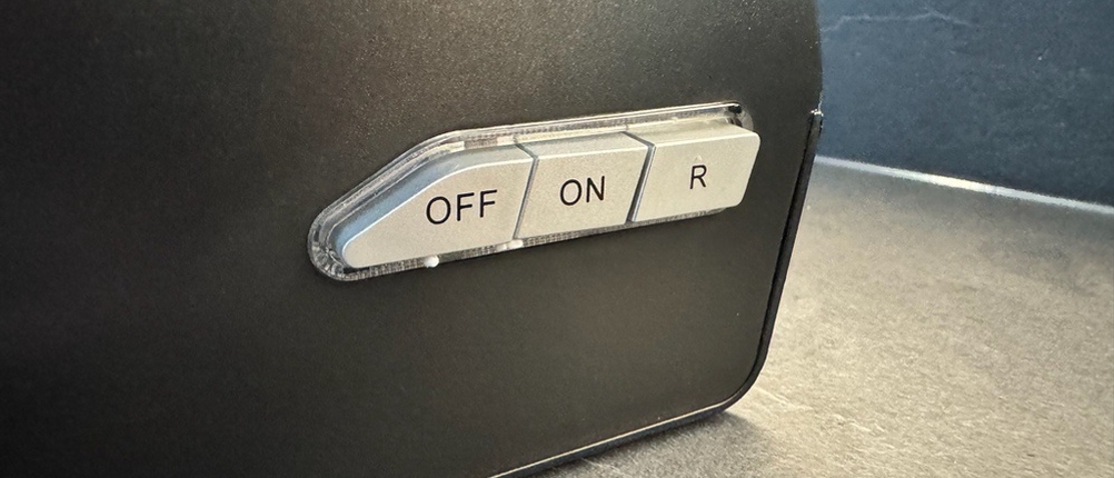 Die Bedienelemente des Meykey-Fleischwolf