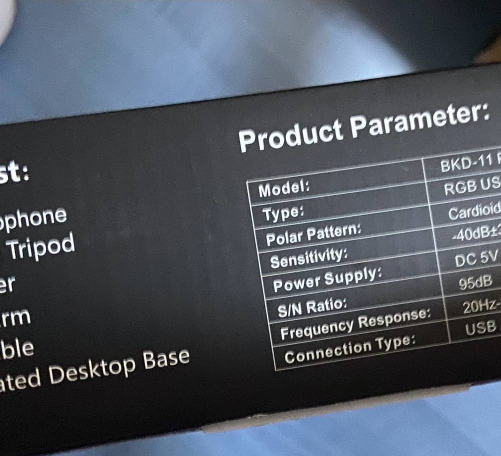 Mikrofon im Test: Nahaufnahme der Verpackung mit Modelinformationen.