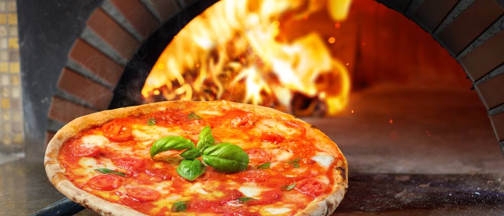 Minibackofen mit Kochplatten Pizza backen