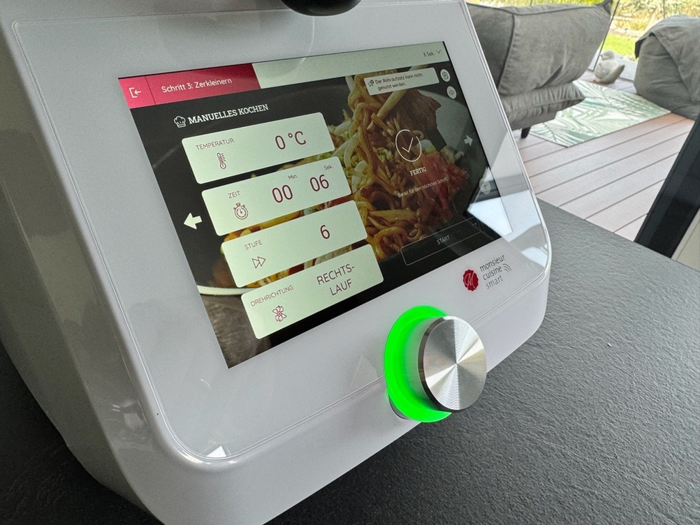 Das Display der Monsieur Cuisine Smart Modell 2022 zeigt an, dass sie fertig ist
